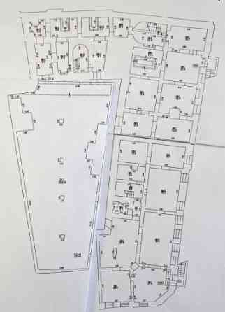 Предлагаются помещения общей площадью 600 м, расположенные в цокольном этаже Rīga
