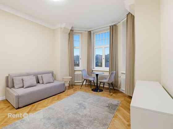 Меблированная однокомнатная квартира в центре Риги.  Он расположен в Rīga