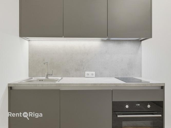 Mēbelēts Studio dzīvoklis Rīgas Centrā.  Tas atrodās restaurētā vēsturiskā jūgendstila Rīga - foto 5