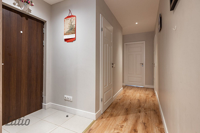 Izīrē mēbelētu trīsistabu dzīvokli klusajā centrā. Logi vērsti uz pagalmu. Divas Rīga - foto 5