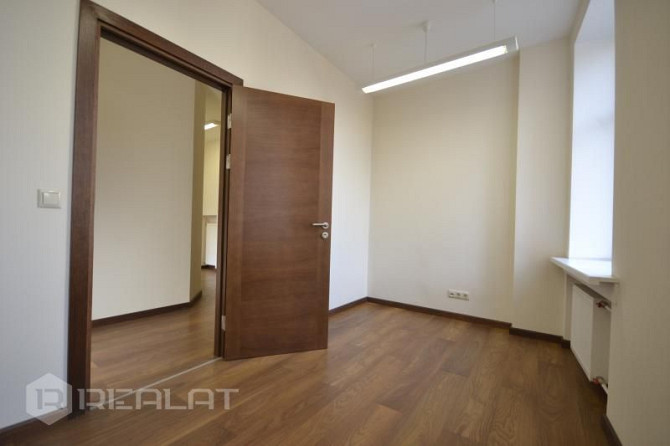 Nomā kvalitatīvas biroja telpas Rīgas centrā. Birojs atrodas 5. stāvā, iekšpagalma mājā, Rīga - foto 20
