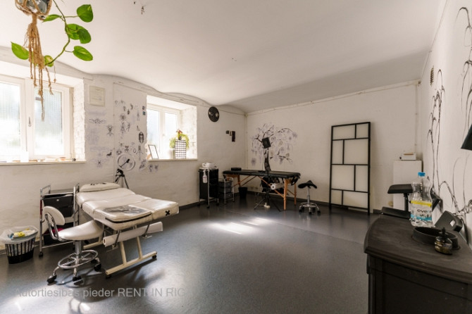 Gaišas telpas pie Miera ielas ar skaistu dārzu pagalmā.  Divas atsevišķas telpas 33 kvm un Rīga - foto 3