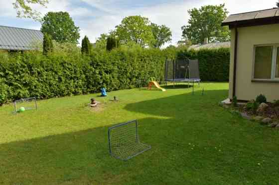 Предлагаем комфортный двухэтажный жилой дом в Юрмале. Общая площадь дома Юрмала