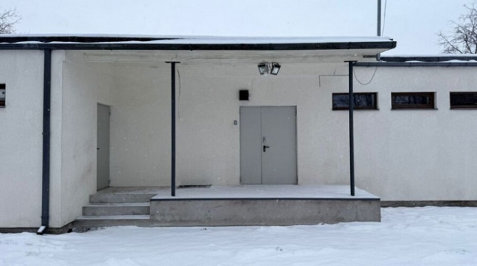 Сдаются коммерческие помещения  отдельное здание с огороженной и Рига - изображение 2