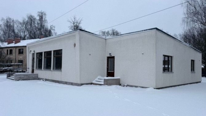 Сдаются коммерческие помещения  отдельное здание с огороженной и Рига - изображение 1