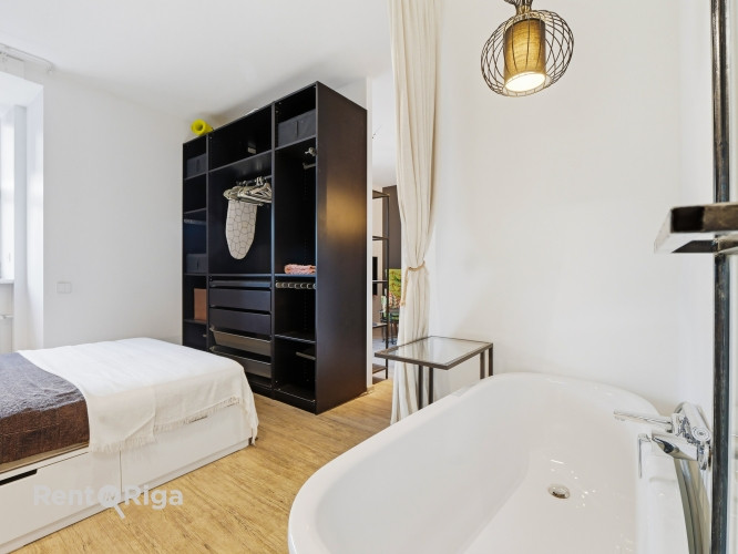 Pārdod lielisku investīciju objektu Rīgas centrā!  Ēkai ir veikta fasādes renovācija, kā Rīga - foto 3