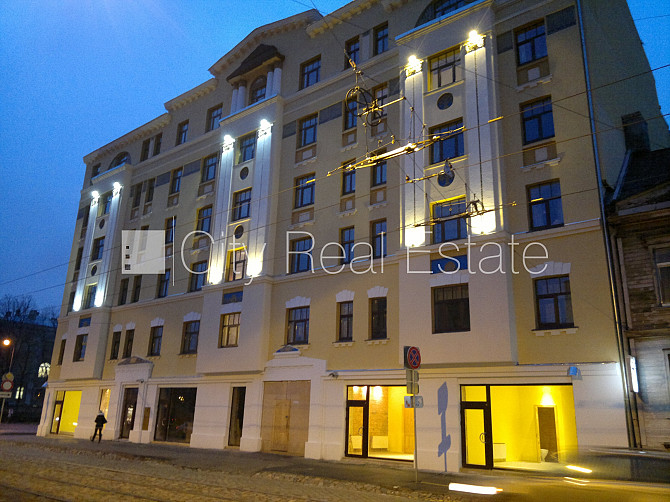 Pagalma ēka, slēgts pagalms, kāpņu telpa pēc kosmētiskā remonta, studio tipa, virtuve Rīga - foto 11