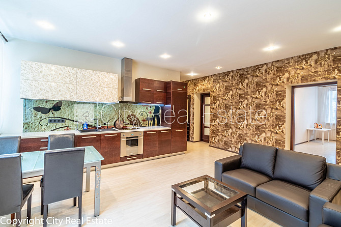 Zeme īpašumā, jaunceltne, keramzīta bloku sienas, labiekārtots apzaļumots pagalms, slēgts Jūrmala - foto 15