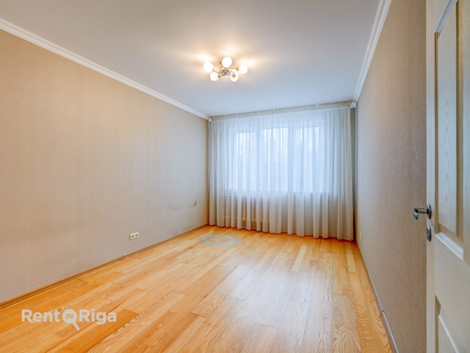 Pārdod omulīgu un saulainu 2 istabu dzīvokli Purvciemā.  Silts un mājīgs mājoklis ar Rīga - foto 5