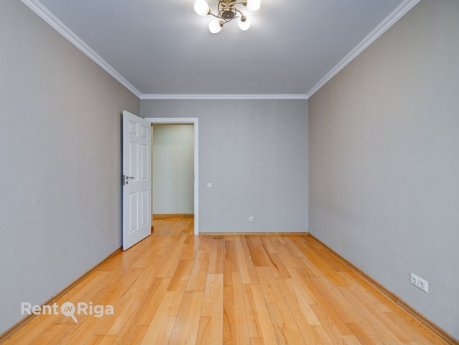 Pārdod omulīgu un saulainu 2 istabu dzīvokli Purvciemā.  Silts un mājīgs mājoklis ar Rīga - foto 7