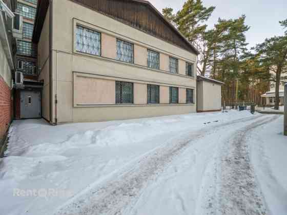 Качественное и капитальное здание, идеально подходящее для создания дома Юрмала