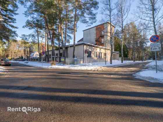 Качественное и капитальное здание, идеально подходящее для создания дома Юрмала