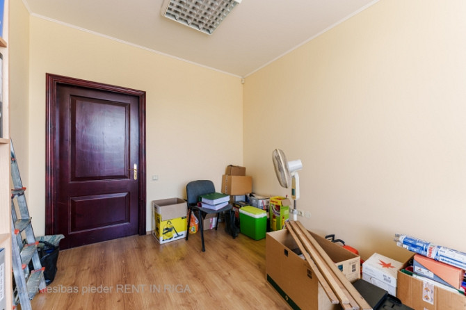 Iznomā biroja telpas Sarkandaugavā  2. stāvā  Piedāvājumā biroja telpas Sarkandaugavā, Rīga - foto 3