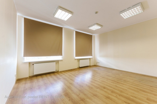 Piedāvājumā biroja telpas Sarkandaugavā, ēkas 2. stāvā. Funkcionāls plānojums, piemērotas Rīga - foto 2