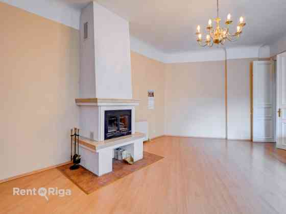 Продаётся светлая и уютная квартира в отличном месте  в тихом центре, всего в трёх Рига