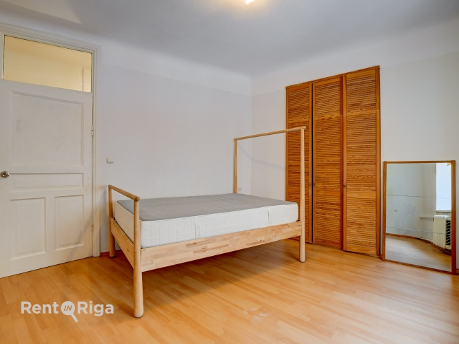 Продаётся светлая и уютная квартира в отличном месте  в тихом центре, всего в трёх Рига - изображение 8