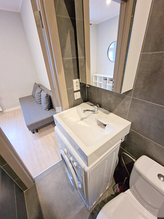 Fasādes māja, renovēta māja, slēgts pagalms, ieeja no ielas, kāpņu telpa pēc kapitālā Rīga - foto 14