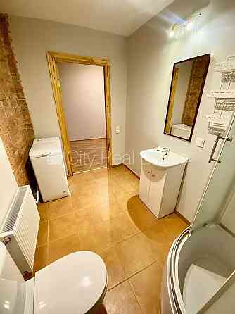 Фасадный дом, реновированный дом, благоустроенный озеленённый двор, закрытый Rīga