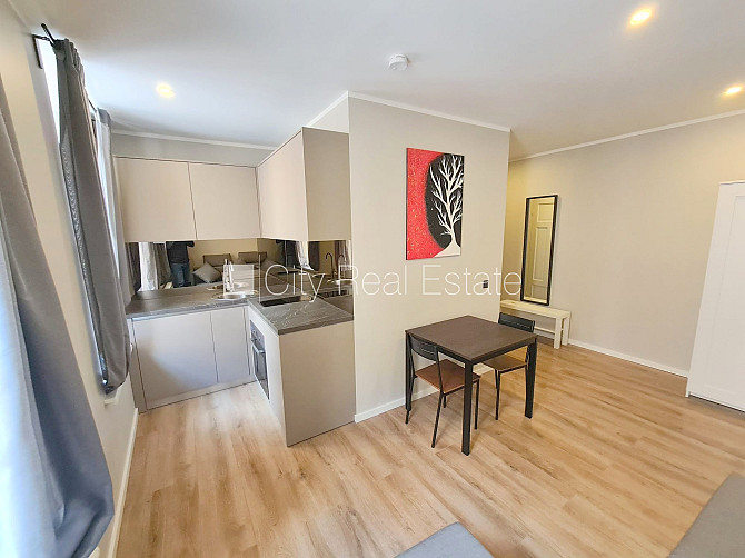 Pagalma ēka, renovēta māja, slēgts pagalms, ieeja no ielas un pagalma, kāpņu telpa pēc Rīga - foto 1