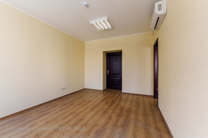 Сдаются офисные помещения в Саркандаугаве  2 этаж  Предлагаются офисные Рига - изображение 7