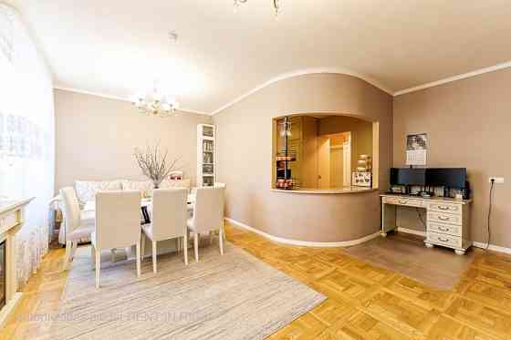 Продается 4-комнатная квартира с высококачественным ремонтом!  Элегантная Rīga