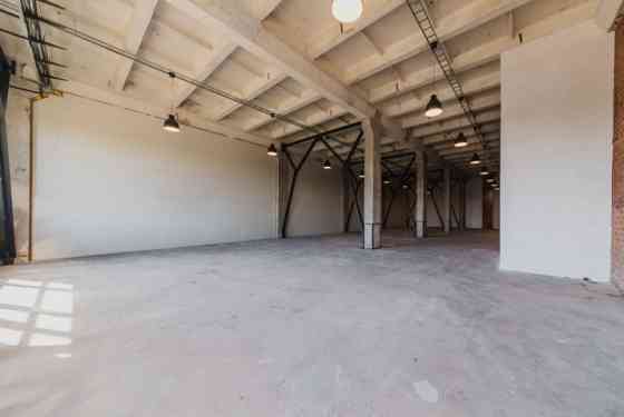High-quality production premises on the 2nd floor with a freight elevator.  A newly renovated large  Rīga