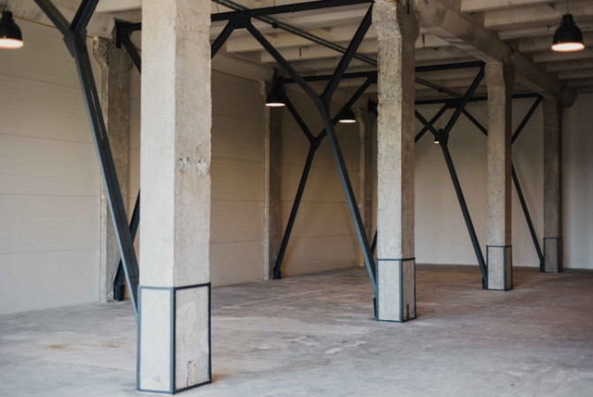 Kvalitatīvas ražošanas telpas 2.stāvā ar kravas liftu.  Tikko remontēta 1 liela noliktavas Rīga - foto 2