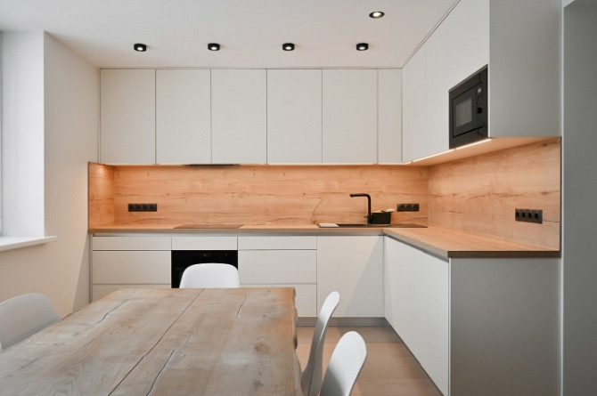 Piedāvājumā pilnībā aprīkota privātmāja draudzīgā, aktīvā un zaļā Rīgas apkaimēm Rīga - foto 2