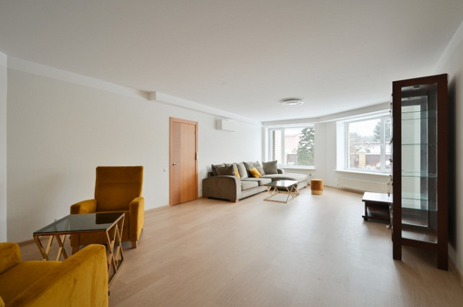 Piedāvājumā pilnībā aprīkota privātmāja draudzīgā, aktīvā un zaļā Rīgas apkaimēm Rīga - foto 3