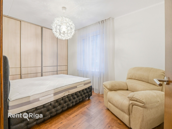 4-room apartment for rent in Imantas Ozoli!  The layout consists of a living room combined with a ki Рига - изображение 7