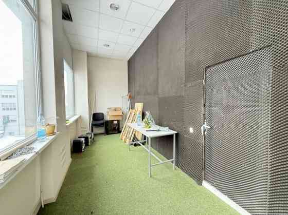 Сдаются офисные помещения в Югле  4 этаж.  Предлагаются офисные помещения на 4 Рига