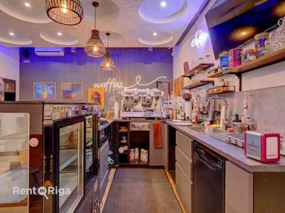 Торговые / кафе помещения в аренду  улица Тēрбатаc.  Подходит для небольшой Рига