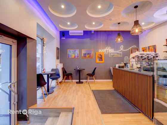 Торговые / кафе помещения в аренду  улица Тēрбатаc.  Подходит для небольшой Рига