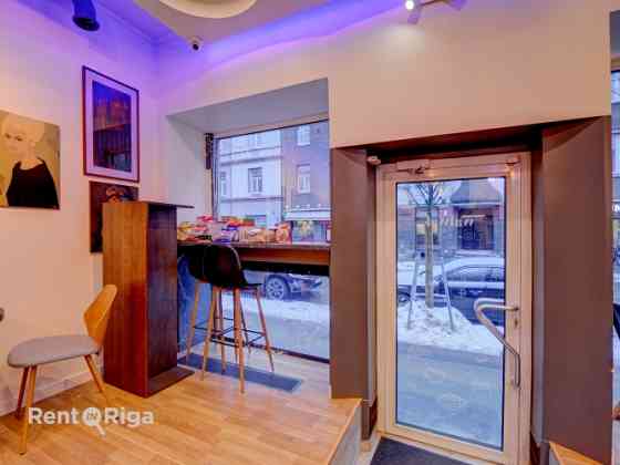 Торговые / кафе помещения в аренду  улица Тēрбатаc.  Подходит для небольшой Рига