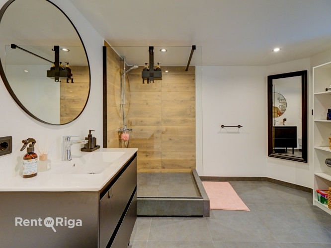 Pārdod izsmalcinātu divu līmeņu studiotipa dzīvokli!  Piedāvājumā unikāls, tikko Rīga - foto 10