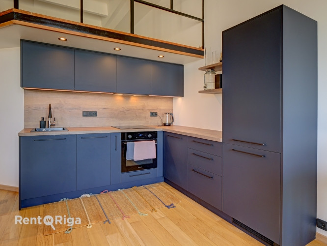 Pārdod izsmalcinātu divu līmeņu studiotipa dzīvokli!  Piedāvājumā unikāls, tikko Rīga - foto 4