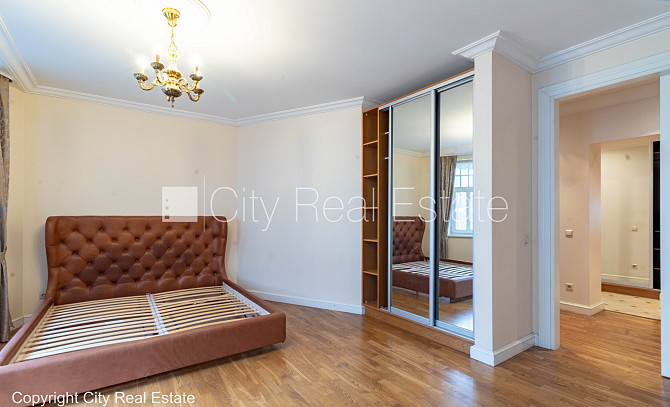 Fasādes māja, renovēta māja, slēgts pagalms, ieeja no ielas un pagalma, ir lifts, kāpņu Rīga - foto 19