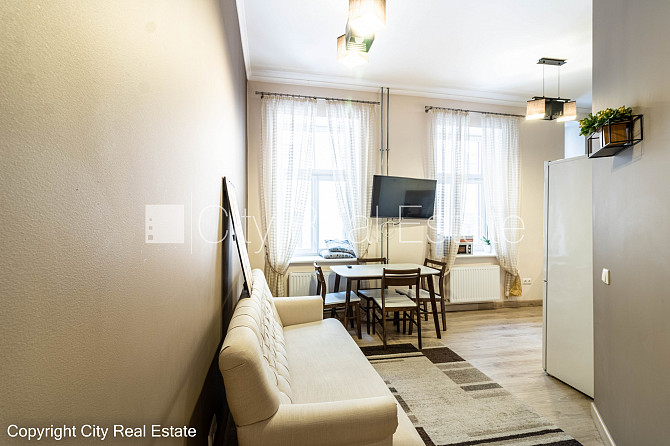 Fasādes māja, restaurēta māja, slēgta teritorija, ieeja no ielas, kāpņu telpa pēc Rīga - foto 20