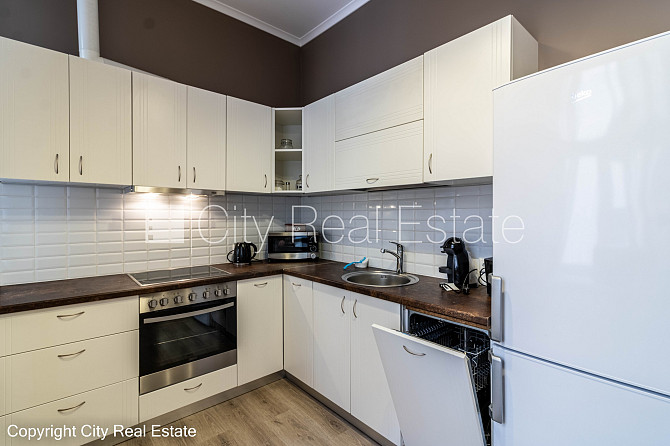 Fasādes māja, restaurēta māja, slēgta teritorija, ieeja no ielas, kāpņu telpa pēc Rīga - foto 19