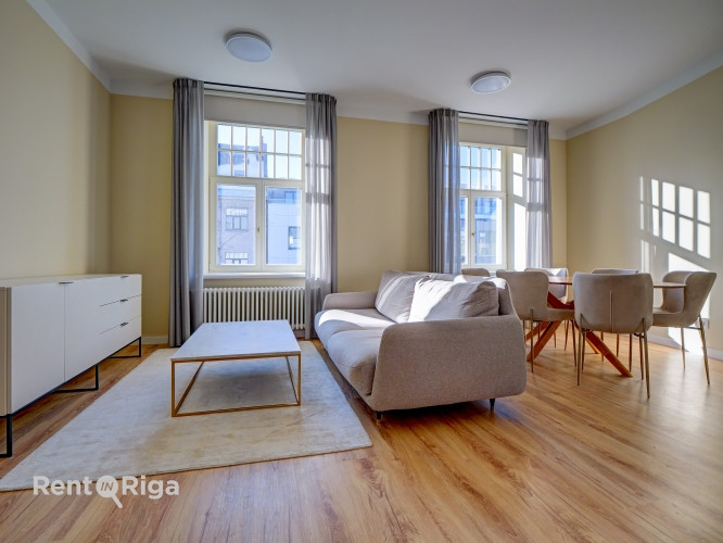 Стильная 2-комнатная квартира в югендстильном доме в центре Риги  Живите там, где Рига - изображение 1