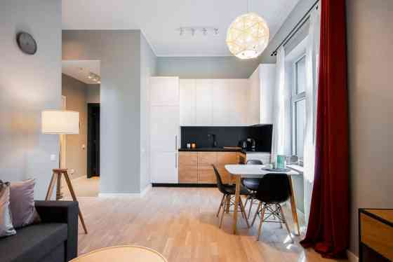 Сдается новая, уютная и красивая двухкомнатная квартира (гостиная и кухня Рига