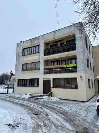 Сдаётся просторная 4комнатная квартира!  Планировка включает кухню, отдельную Rīga