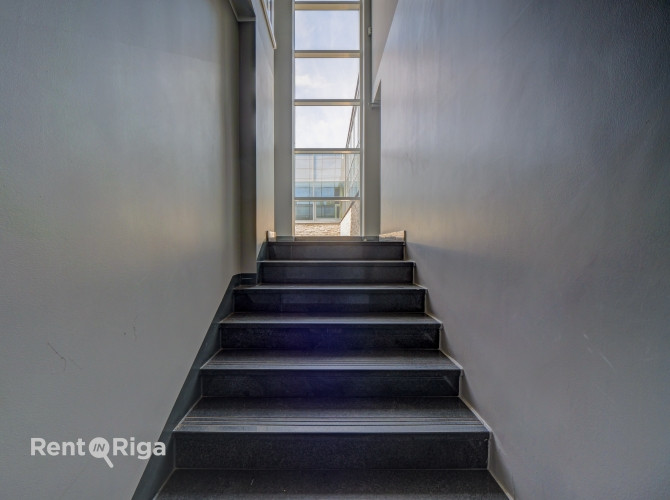 Офис класса B с панорамным видом на Даугаву  улица Муксалас.  Сдаются современные Рига - изображение 6