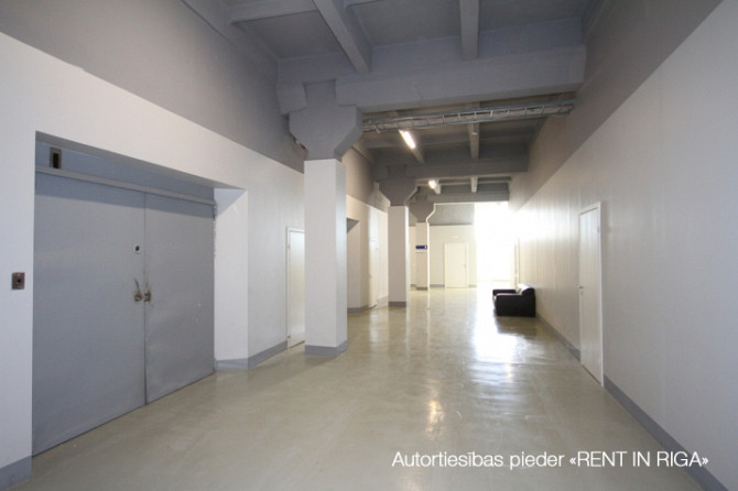 Отапливаемые складские помещения в Иманте, в реновированном здании, 5 этаж. Рига - изображение 4