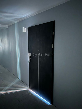 Zeme īpašumā, paneļu māja, labiekārtota apzaļumota teritorija, bezmaksas stāvvieta Cēsis un novads - foto 13