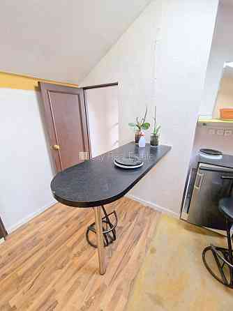 Фасадный дом, закрытый двор, вход с улицы, мансарда, лестничная клетка после Rīga