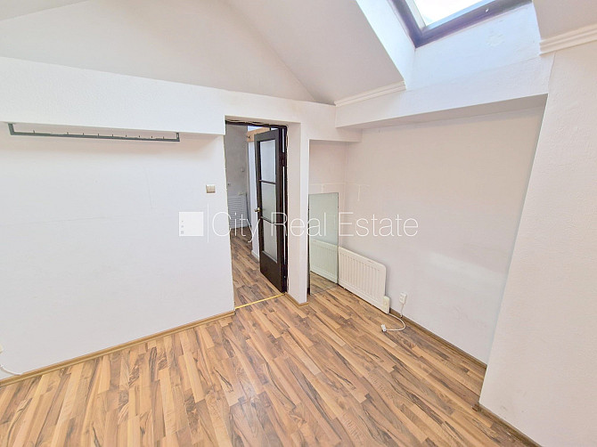 Фасадный дом, закрытый двор, вход с улицы, мансарда, лестничная клетка после Рига - изображение 17