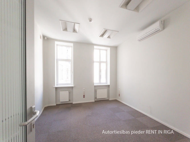 Gaišas un reprezentablas biroja telpas Rīgas aktīvajā centrā  Elizabetes ielā!  Nomai tiek piedāvāta Рига - изображение 5