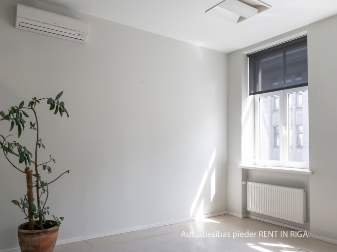 Gaišas un reprezentablas biroja telpas Rīgas aktīvajā centrā  Elizabetes ielā!  Nomai tiek piedāvāta Рига - изображение 3