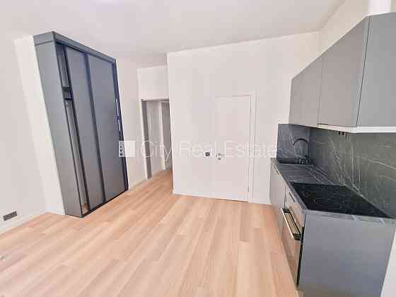 Реновированный дом, закрытый двор, возможность аренды парковки, охраняемая Рига